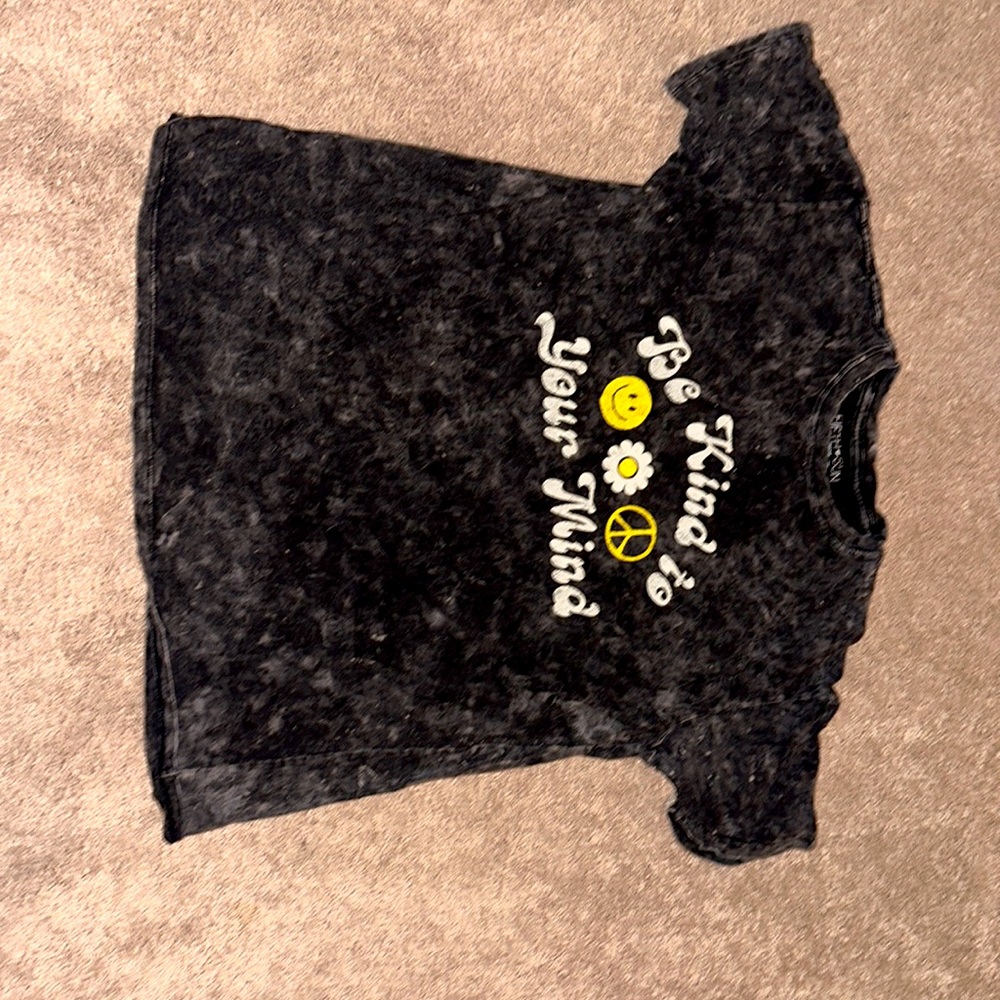 black and white tye-dye 100% cotton t-shirt by fifth sun